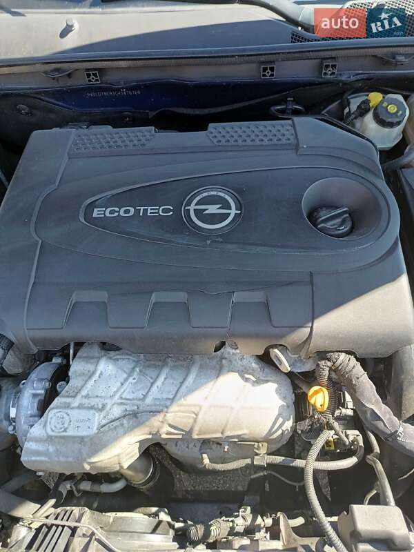 Универсал Opel Insignia 2012 в Млинове