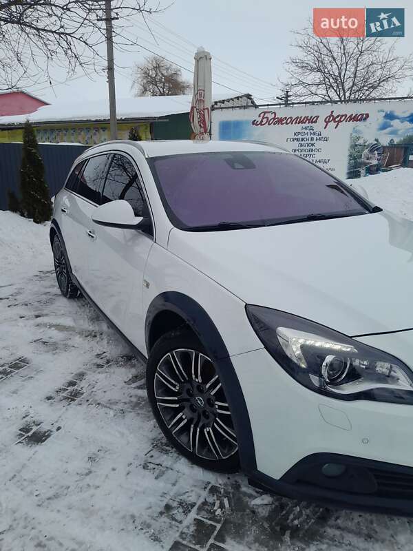 Универсал Opel Insignia 2015 в Рогатине