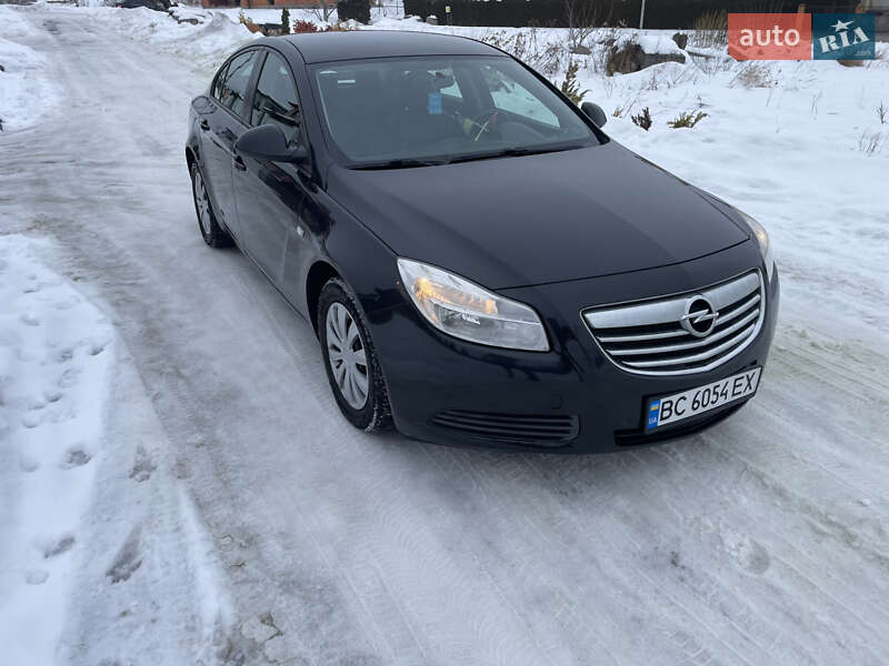 Седан Opel Insignia 2012 в Львове