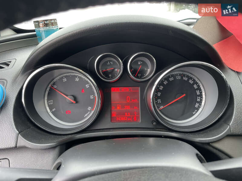 Седан Opel Insignia 2012 в Львове