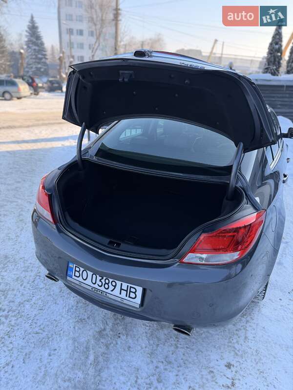 Седан Opel Insignia 2012 в Тернополе