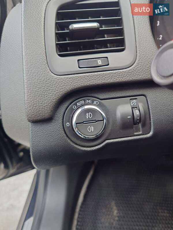 Универсал Opel Insignia 2015 в Подольске фото 22 Универсал Opel Insignia 2015 в Подольске