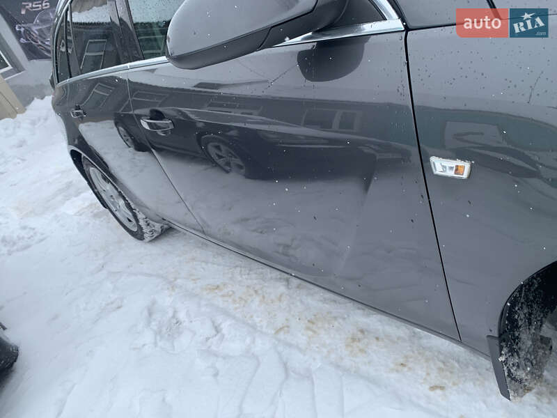 Универсал Opel Insignia 2009 в Новой Ушице