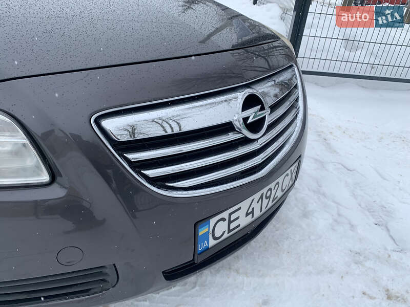 Универсал Opel Insignia 2009 в Новой Ушице