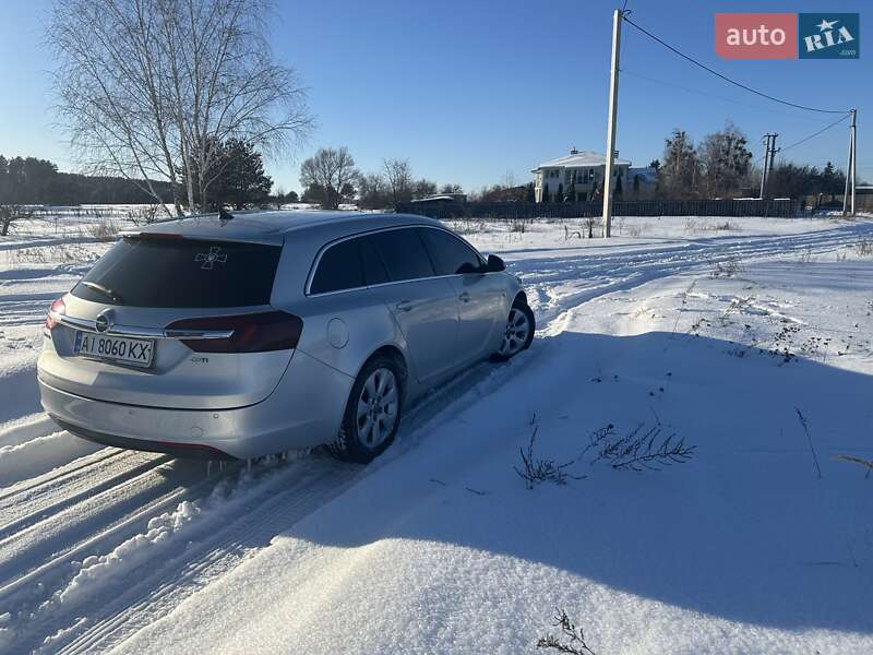 Универсал Opel Insignia 2014 в Киеве