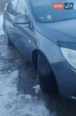 Универсал Opel Insignia 2010 в Умани