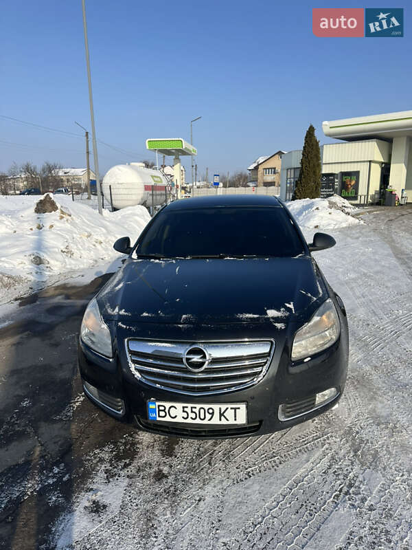 Седан Opel Insignia 2013 в Владимире