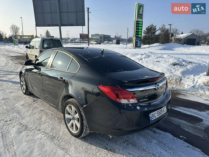 Седан Opel Insignia 2013 в Владимире
