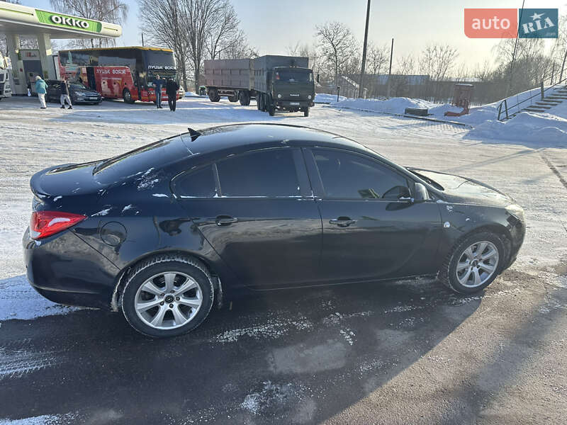Седан Opel Insignia 2013 в Владимире