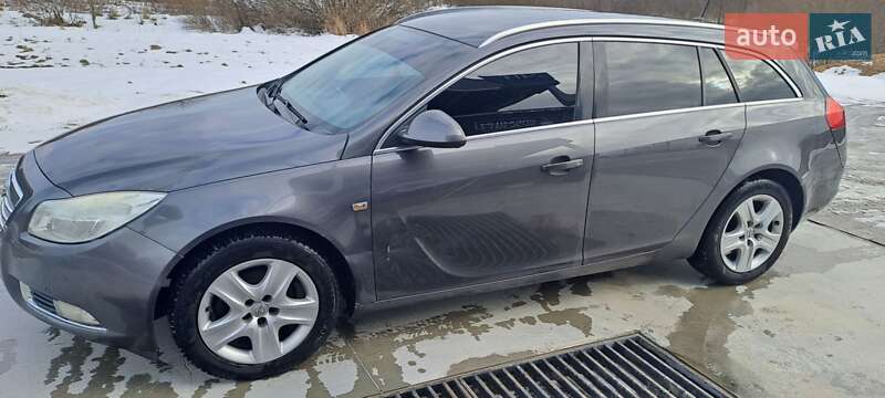 Универсал Opel Insignia 2009 в Яворове