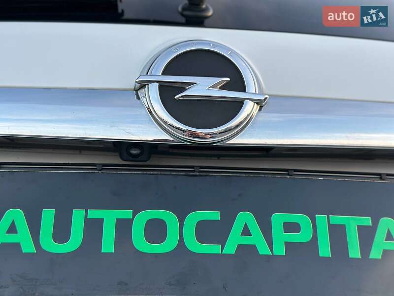 Універсал Opel Insignia 2016 в Києві