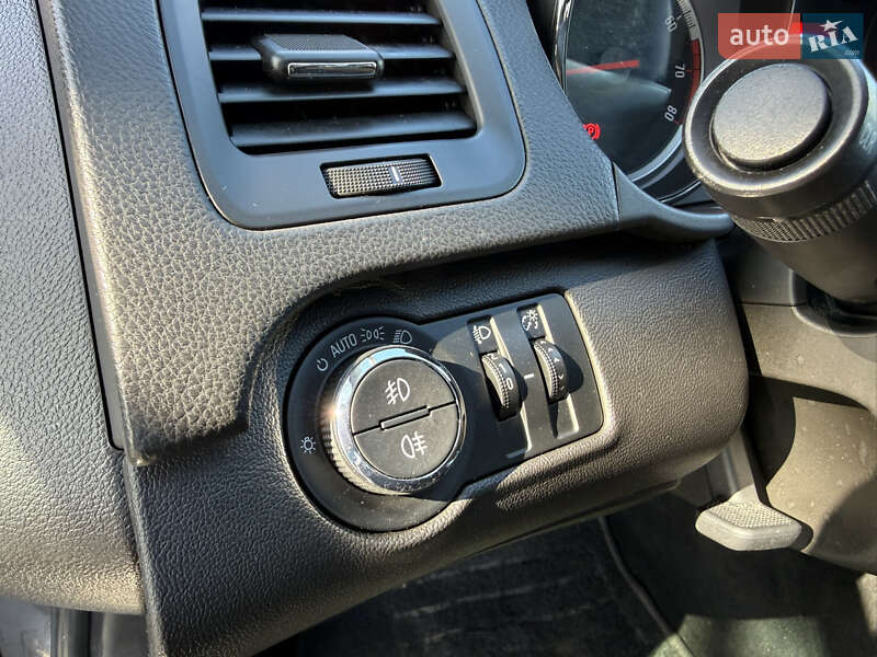 Универсал Opel Insignia 2009 в Борисполе