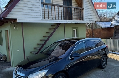 Универсал Opel Insignia 2011 в Яремче
