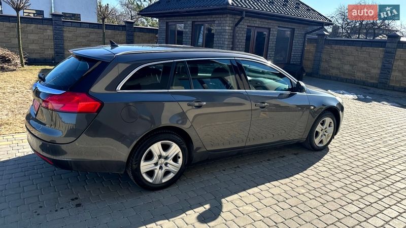 Универсал Opel Insignia 2009 в Луцке