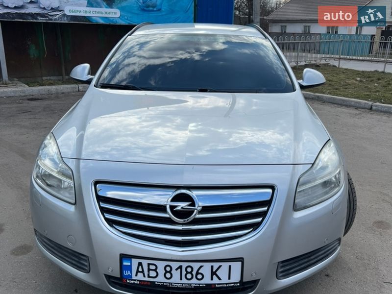 Opel Insignia 2011