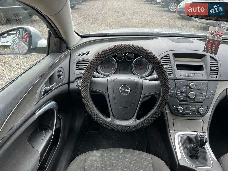 Універсал Opel Insignia 2009 в Черкасах