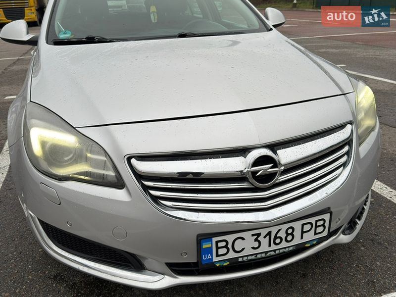 Универсал Opel Insignia 2013 в Львове