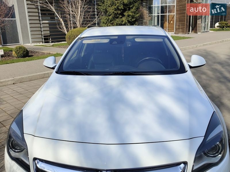 Универсал Opel Insignia 2015 в Черкассах фото Универсал Opel Insignia 2015 в Черкассах