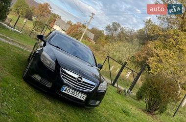 Седан Opel Insignia 2010 в Тячеве