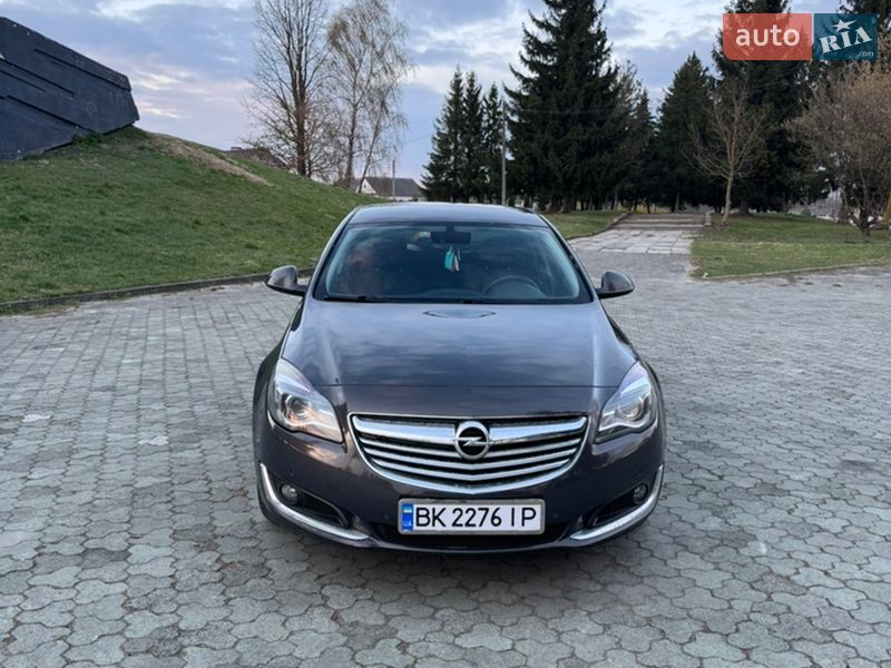 Седан Opel Insignia 2014 в Дубні