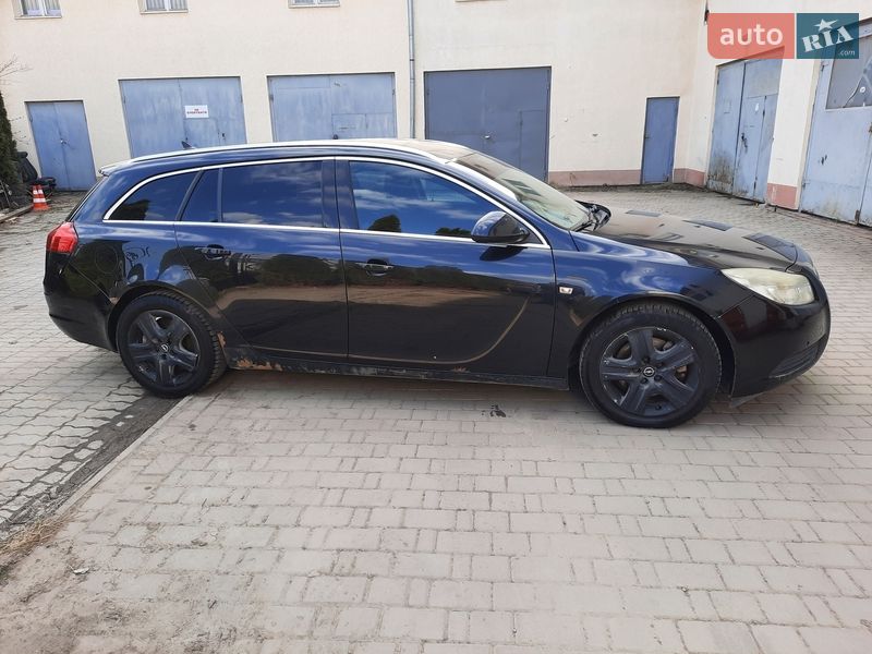 Універсал Opel Insignia 2010 в Галичі