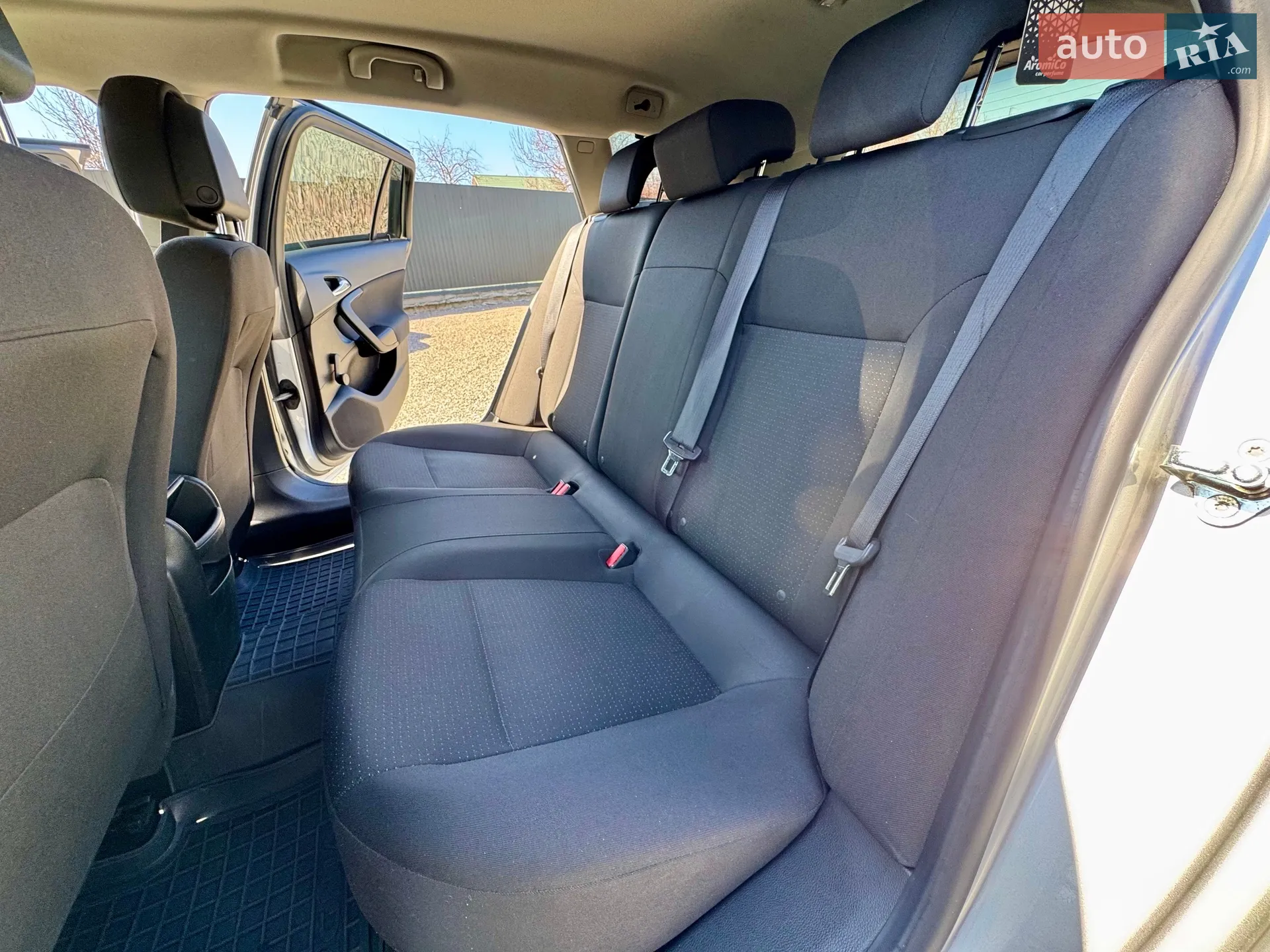 2010 Opel Insignia - мініатюра 28