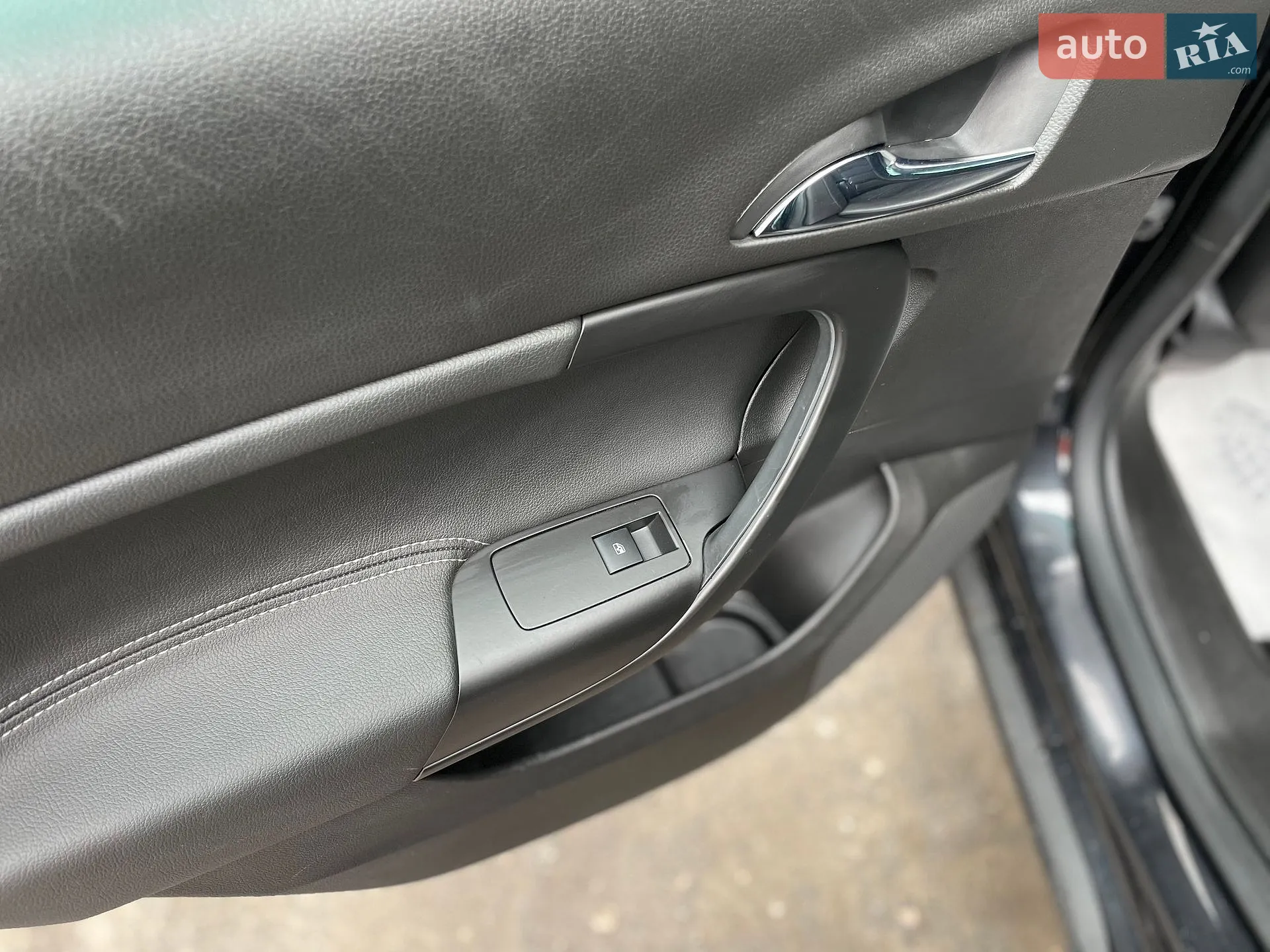 2011 Opel Insignia - мініатюра 38