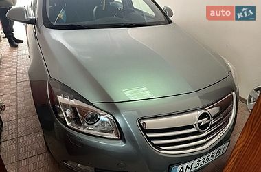 Седан Opel Insignia 2012 в Коростышеве