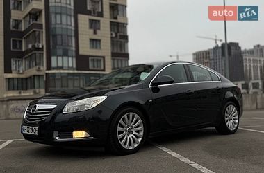 Лифтбек Opel Insignia 2009 в Киеве