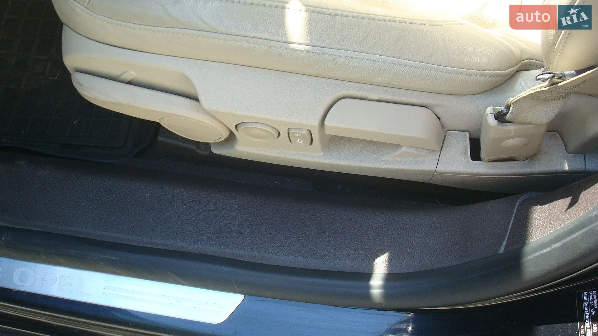 2012 Opel Insignia - мініатюра 18