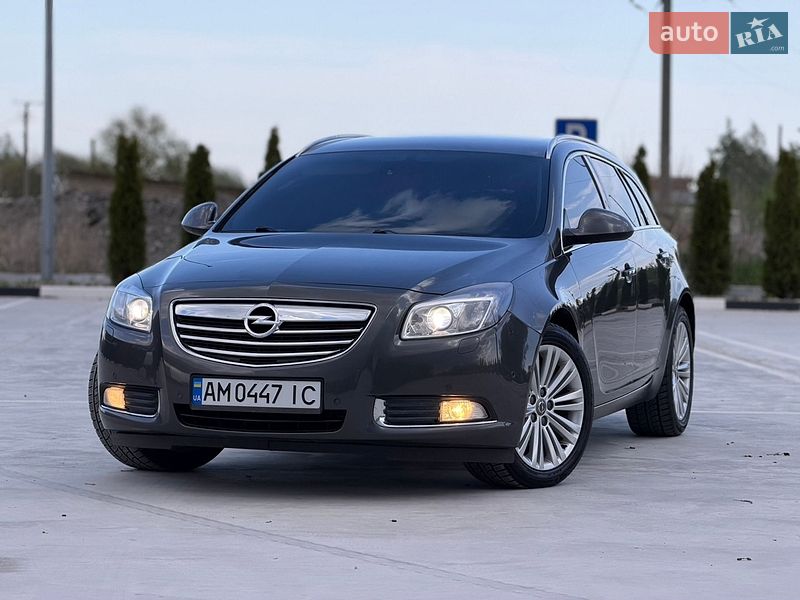 Универсал Opel Insignia 2012 в Звягеле