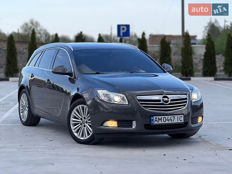 Универсал Opel Insignia 2012 в Звягеле