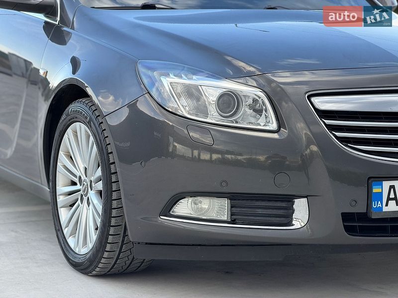 Универсал Opel Insignia 2012 в Звягеле