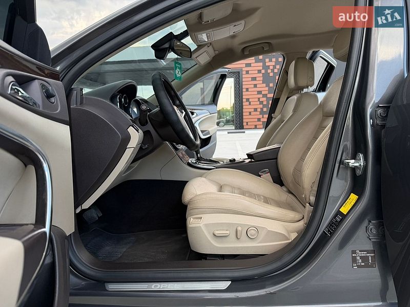 Универсал Opel Insignia 2012 в Звягеле