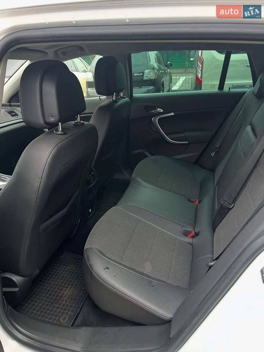 2011 Opel Insignia - мініатюра 9