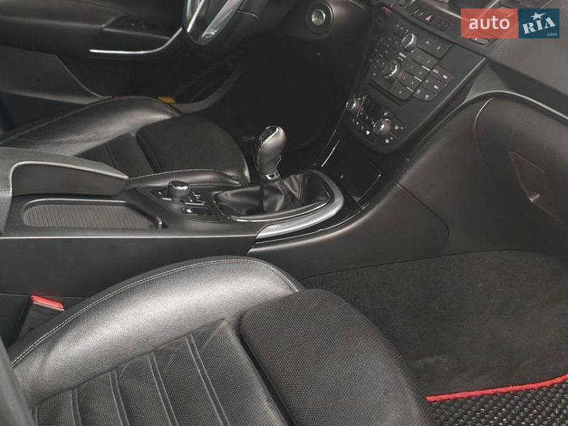 Универсал Opel Insignia 2010 в Лиманском