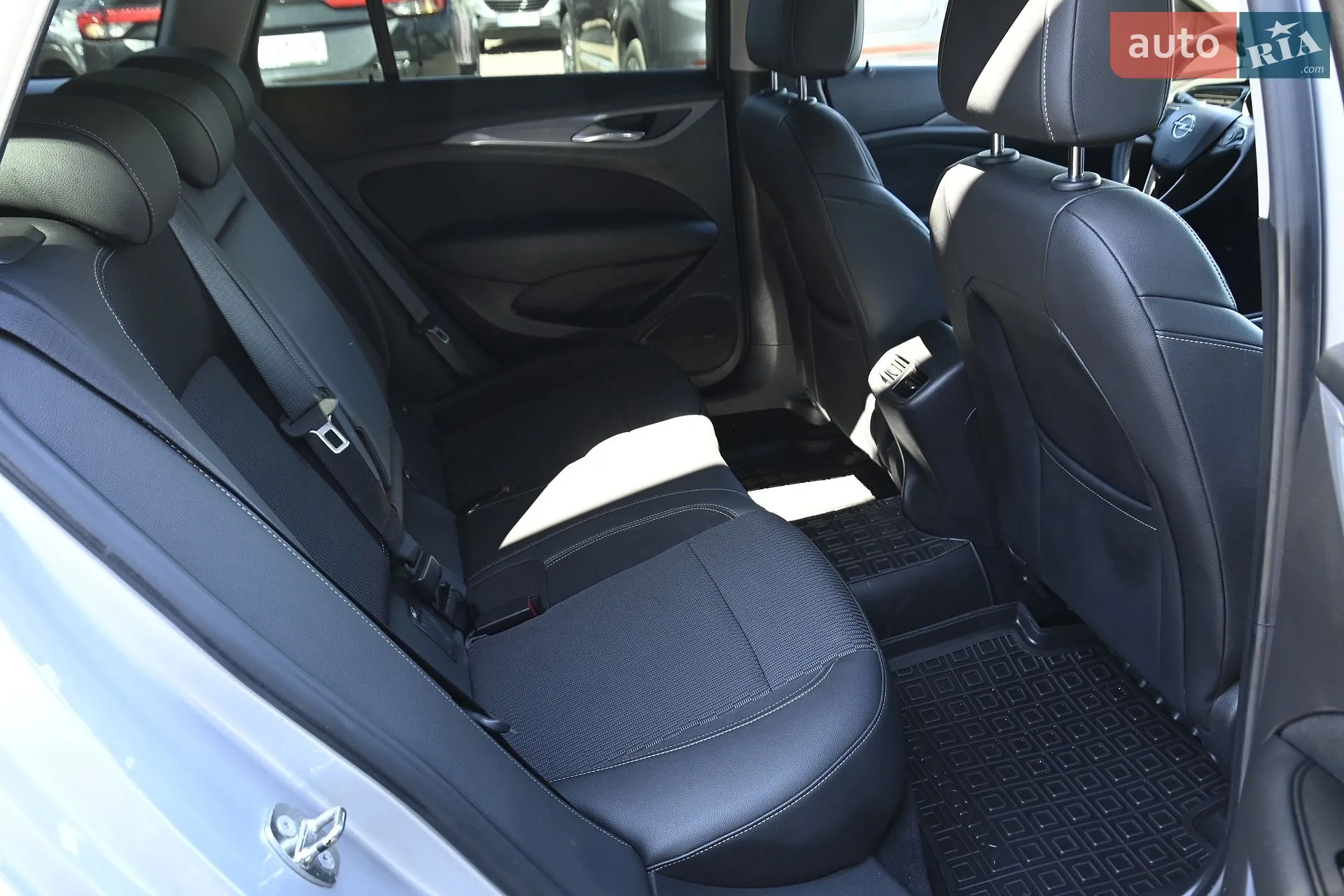 2017 Opel Insignia - мініатюра 36