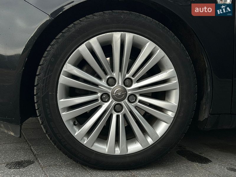 Универсал Opel Insignia 2011 в Кременце