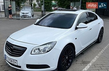 Седан Opel Insignia 2009 в Луцке