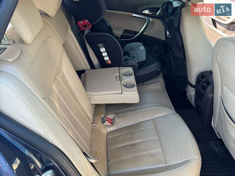 Універсал Opel Insignia 2009 в Києві