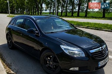 Універсал Opel Insignia 2010 в Ромнах