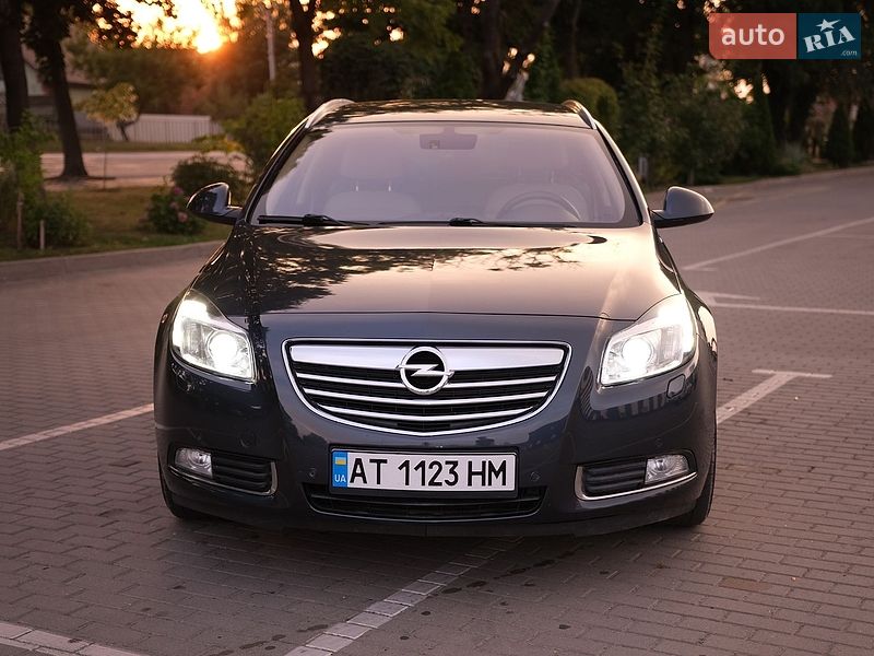 Універсал Opel Insignia 2010 в Коломиї