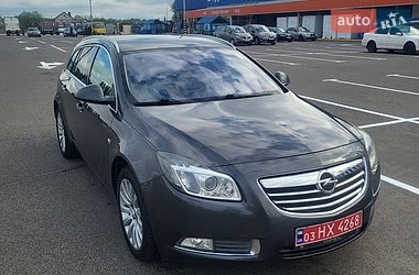 Універсал Opel Insignia 2011 в Луцьку