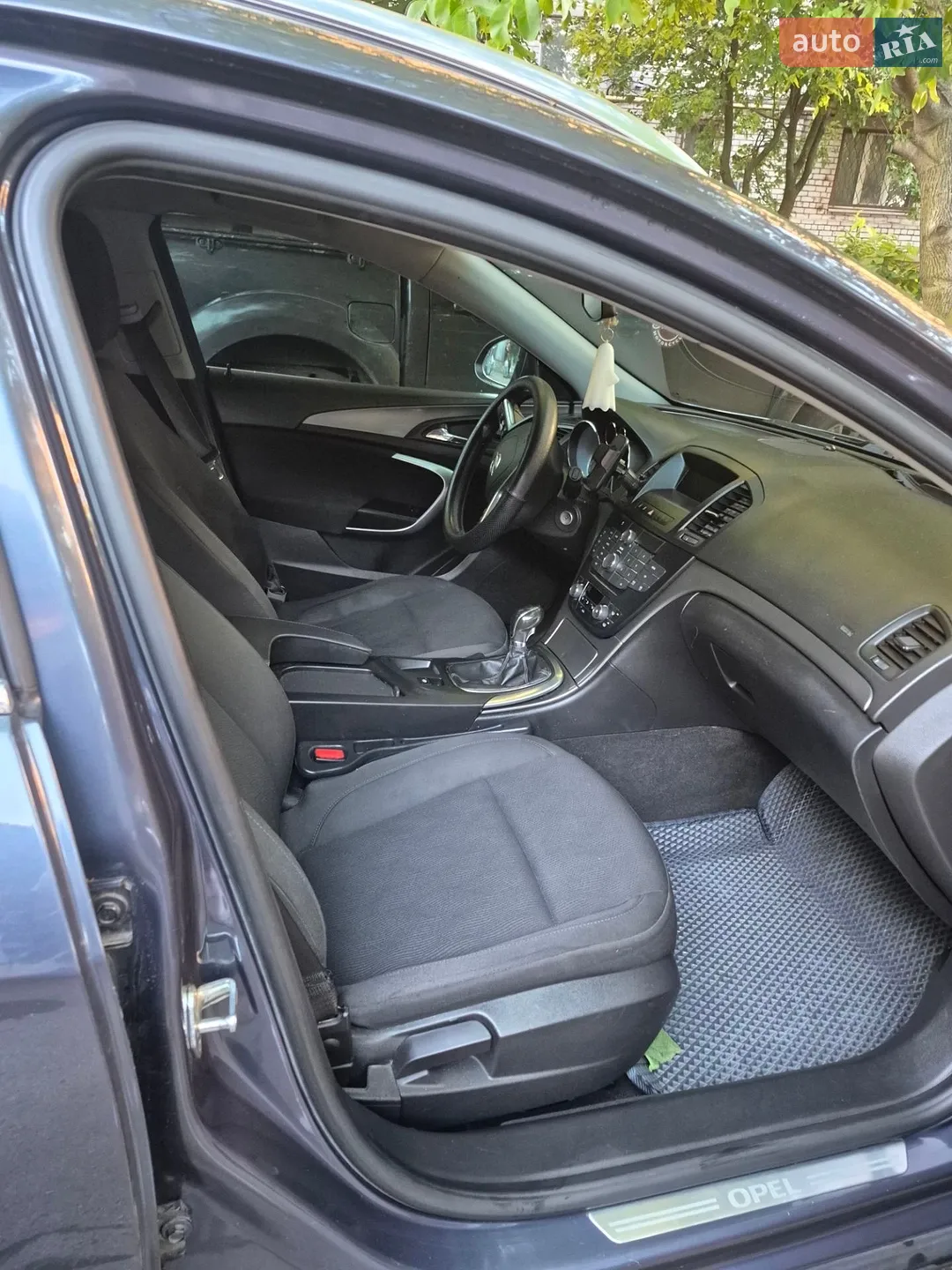 2010 Opel Insignia - мініатюра 8