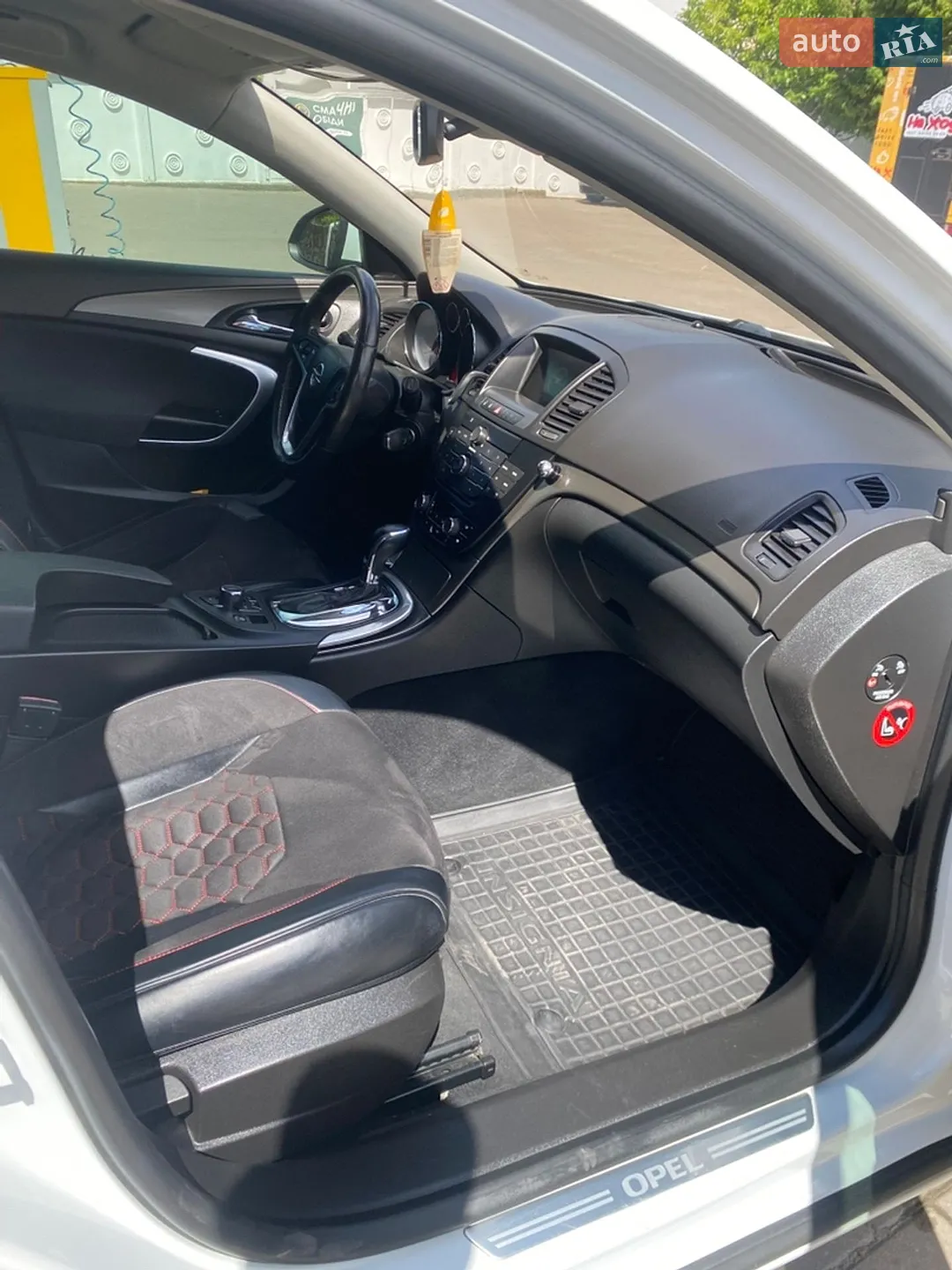 2010 Opel Insignia - мініатюра 14