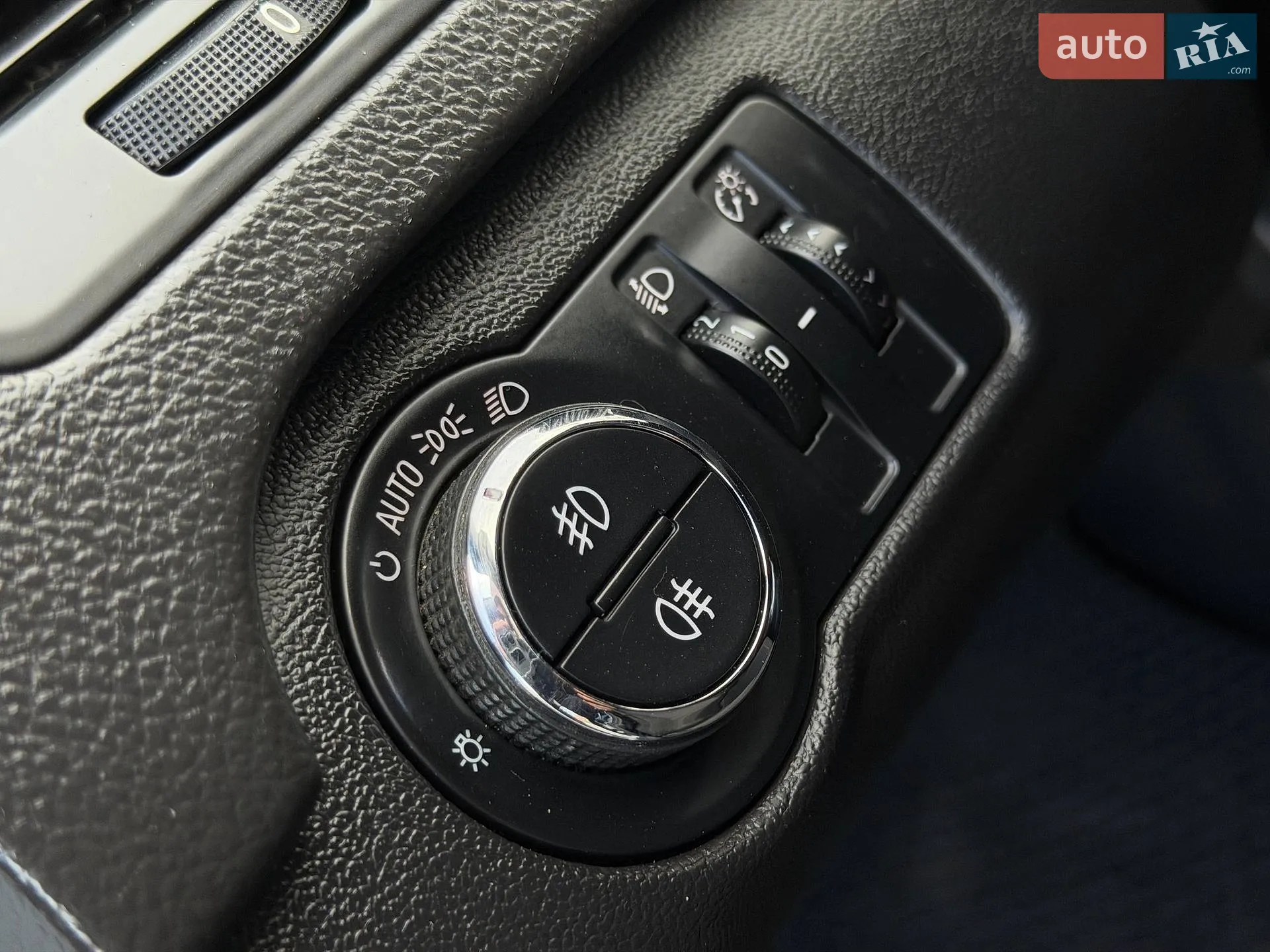 2013 Opel Insignia - мініатюра 9