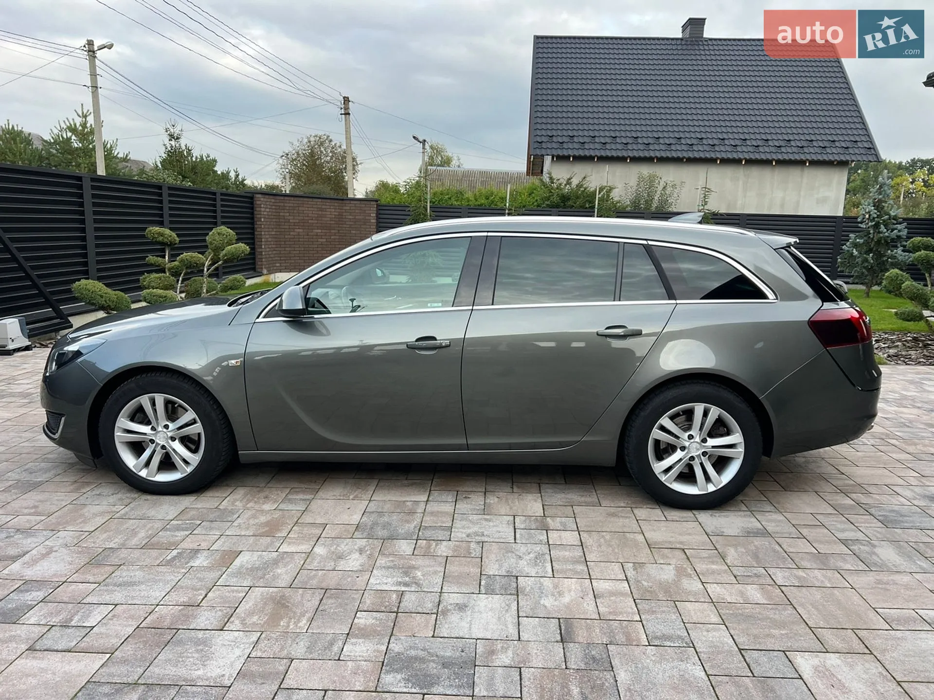 2017 Opel Insignia - мініатюра 10