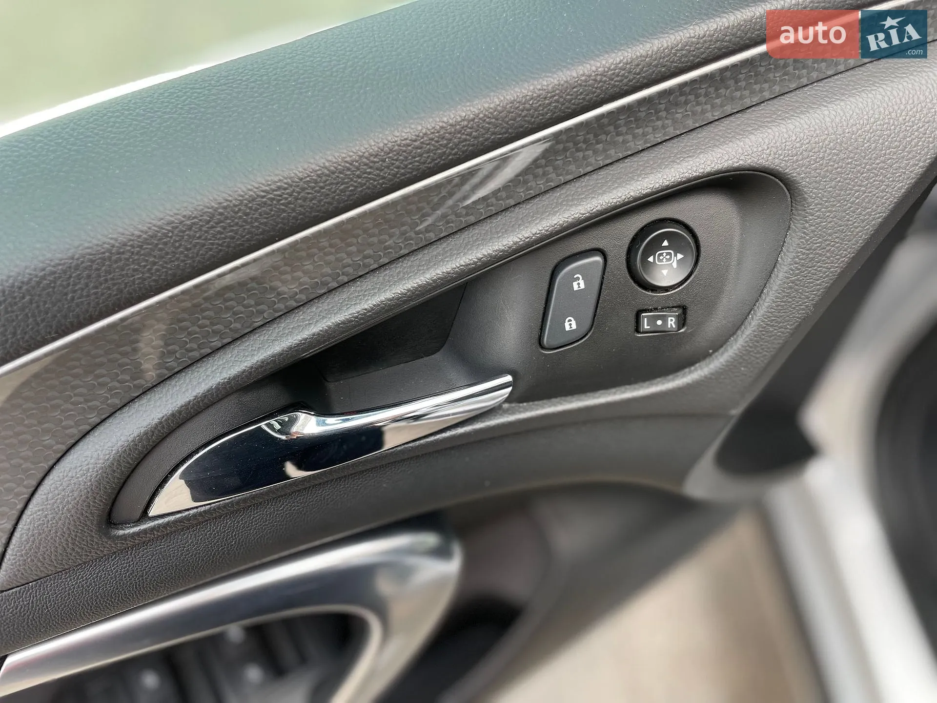 2016 Opel Insignia - мініатюра 10