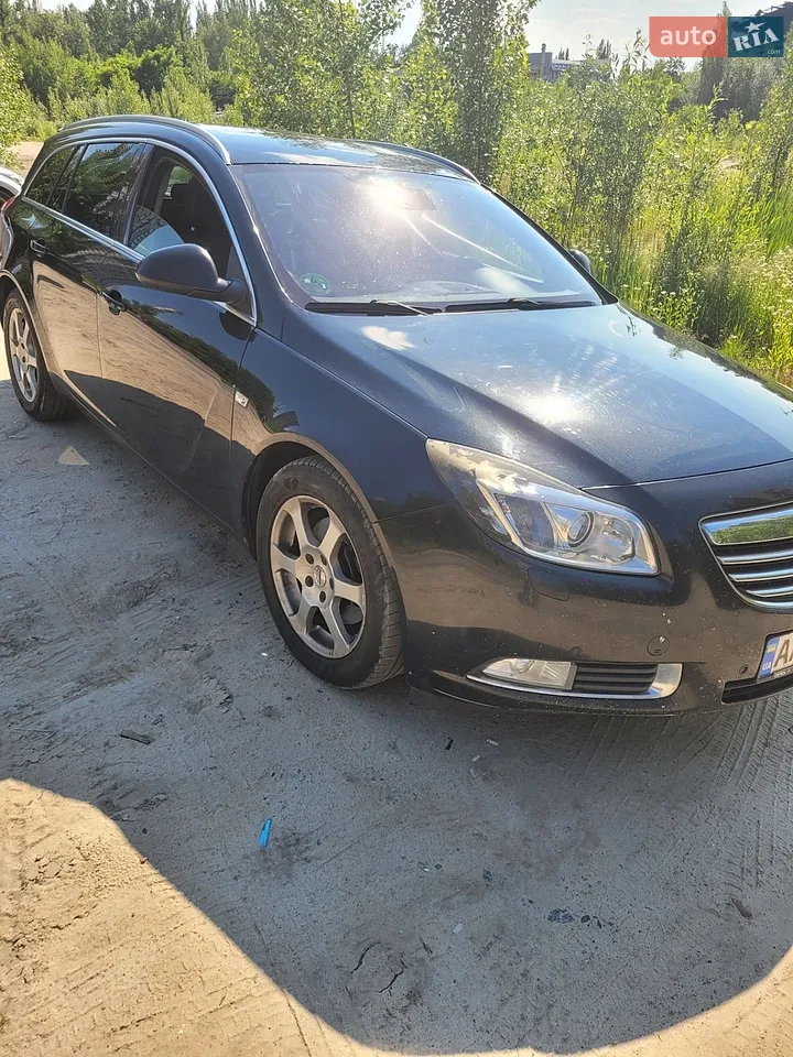 2010 Opel Insignia - мініатюра 3