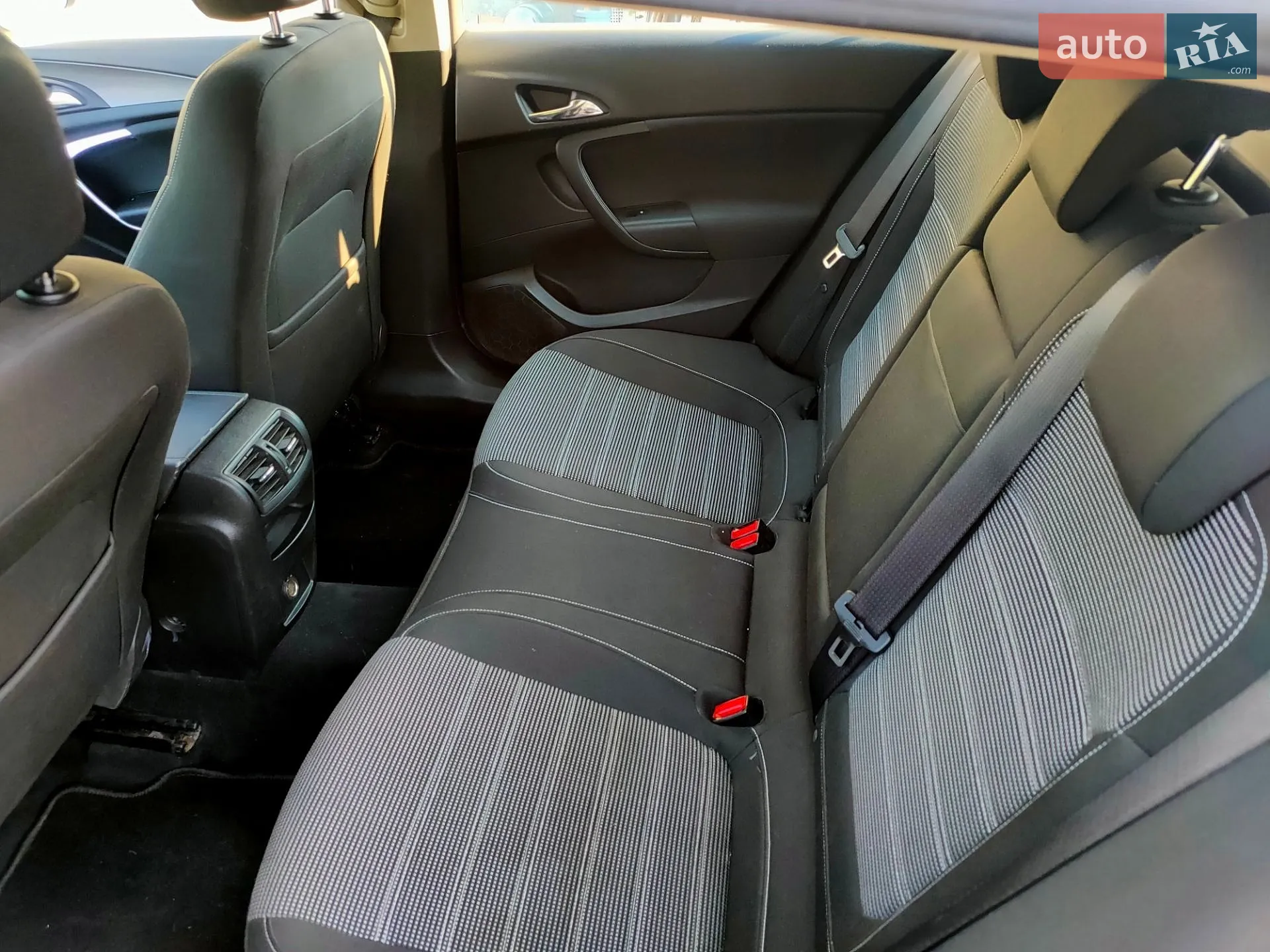 2012 Opel Insignia - мініатюра 6